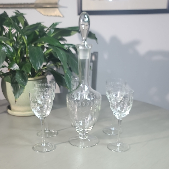 No brand Other - Vintage crystal decanter and five matching glasses STUNNING